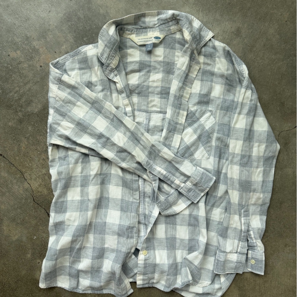 Old Navy Casual Gray and White boyfriend Plaid Shirt
